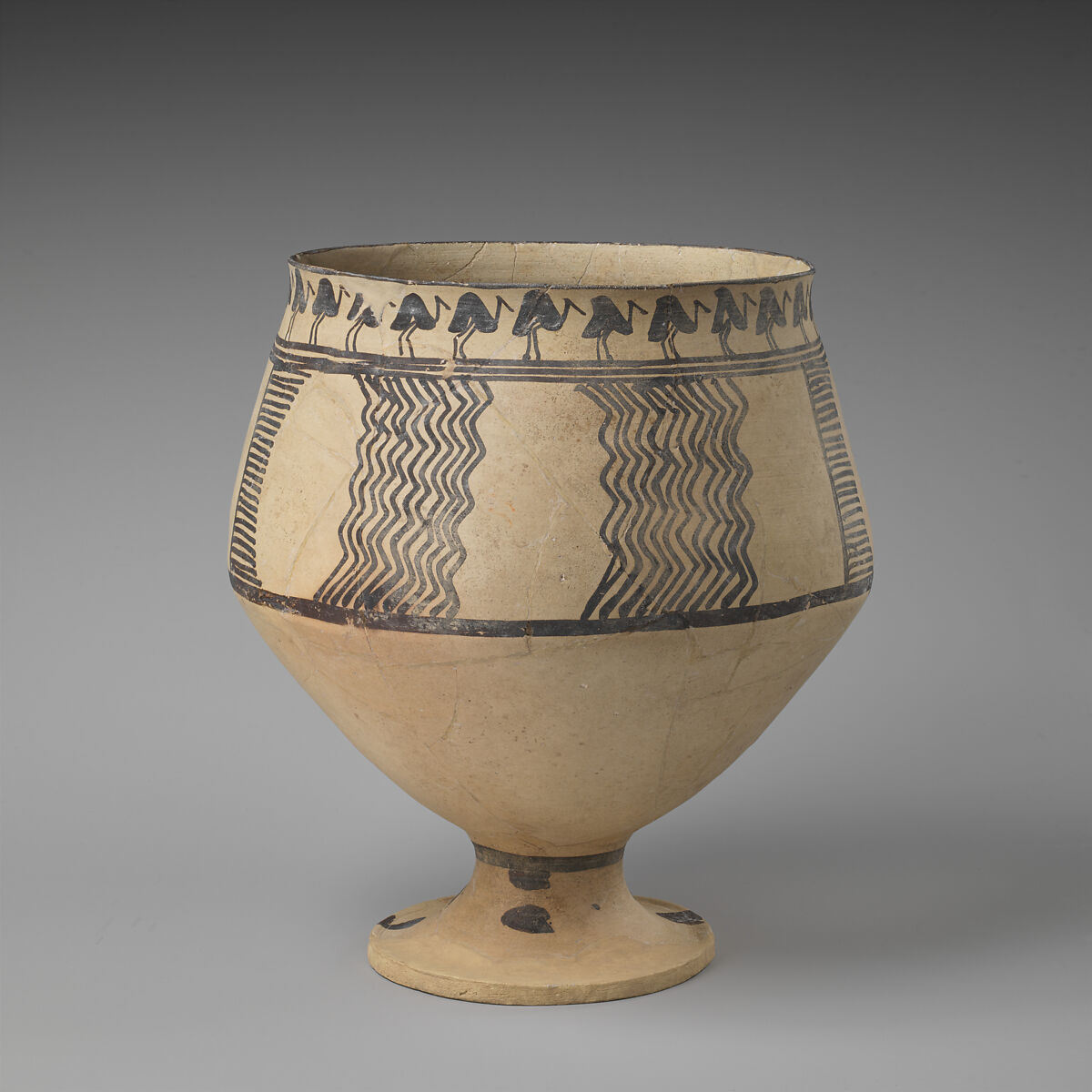 Goblet decorated with a frieze of birds, Ceramic, paint, Iran