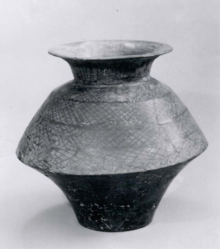 Carinated jar, Ceramic, Iran 