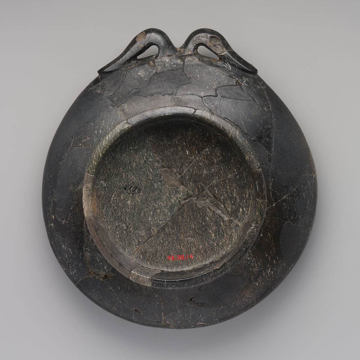 Dish with ducks' heads, Serpentinite, Achaemenid