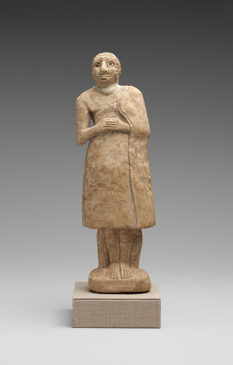 Standing female figure, Gypsum alabaster 
