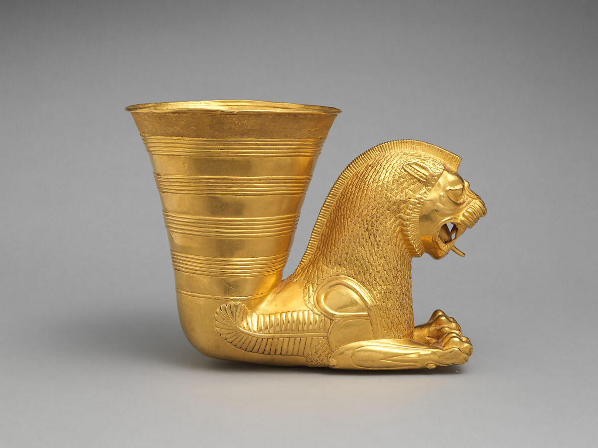 Vessel terminating in the forepart of a fantastic leonine creature, Gold, Achaemenid