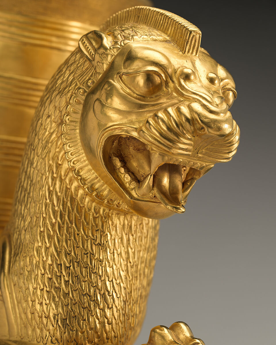 Vessel terminating in the forepart of a fantastic leonine creature, Gold, Achaemenid