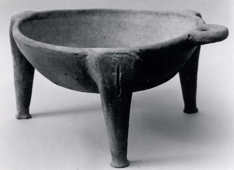 Tripod bowl, Ceramic 