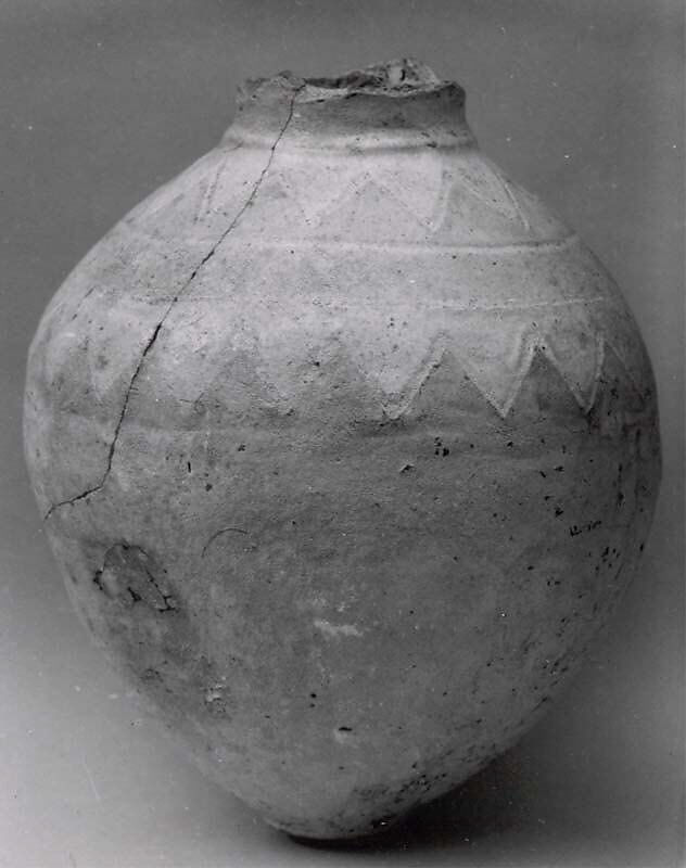 Jar with geometric decoration, Glazed ceramic, Assyrian 