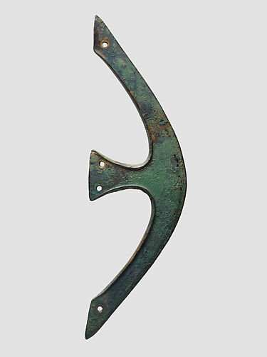 Crescent-shaped axe head