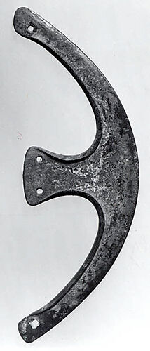 Crescent-shaped axe head