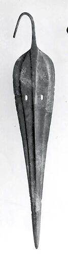 Spearhead with bent tang and slotted blade