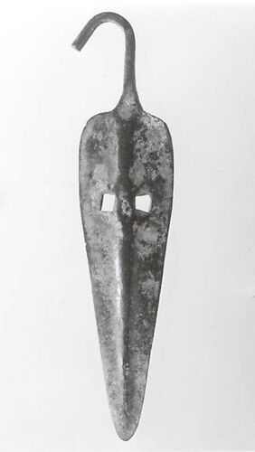 Spearhead with bent tang and slotted blade