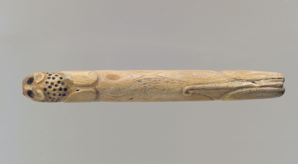 Amulet in the form of a couchant lion, Shell