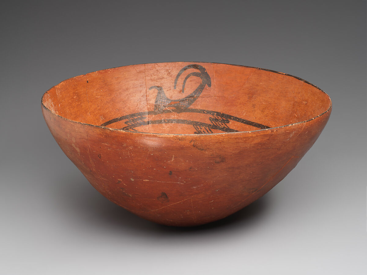 Bowl decorated with horned animals, Ceramic, paint