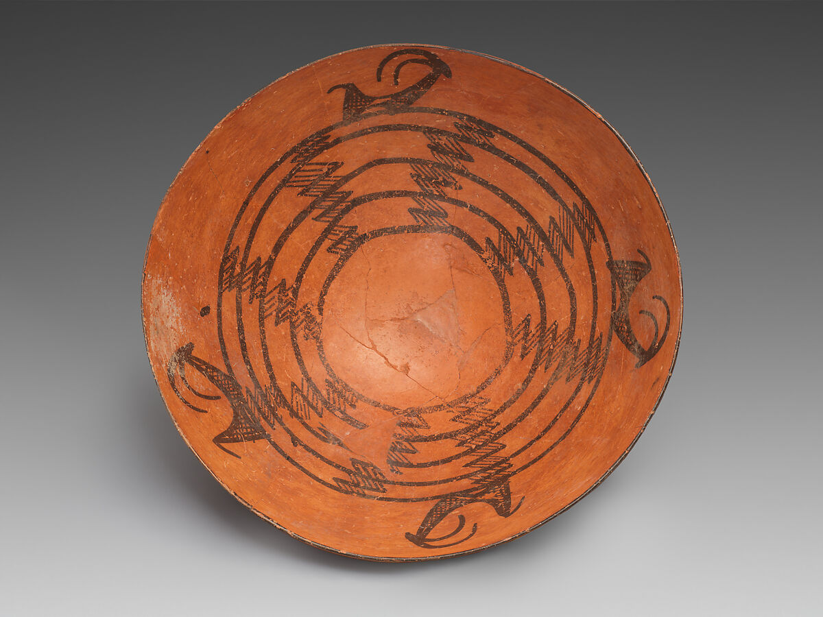 Bowl decorated with horned animals, Ceramic, paint 