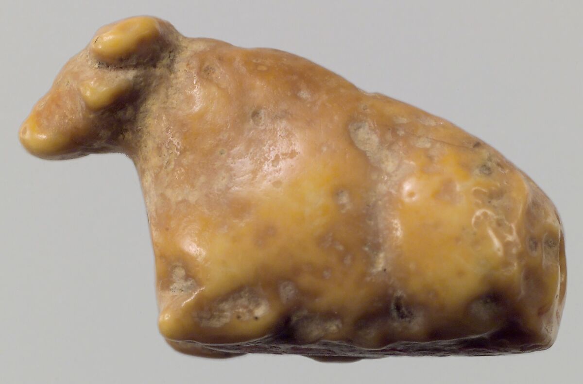 Cow amulet, Bone 