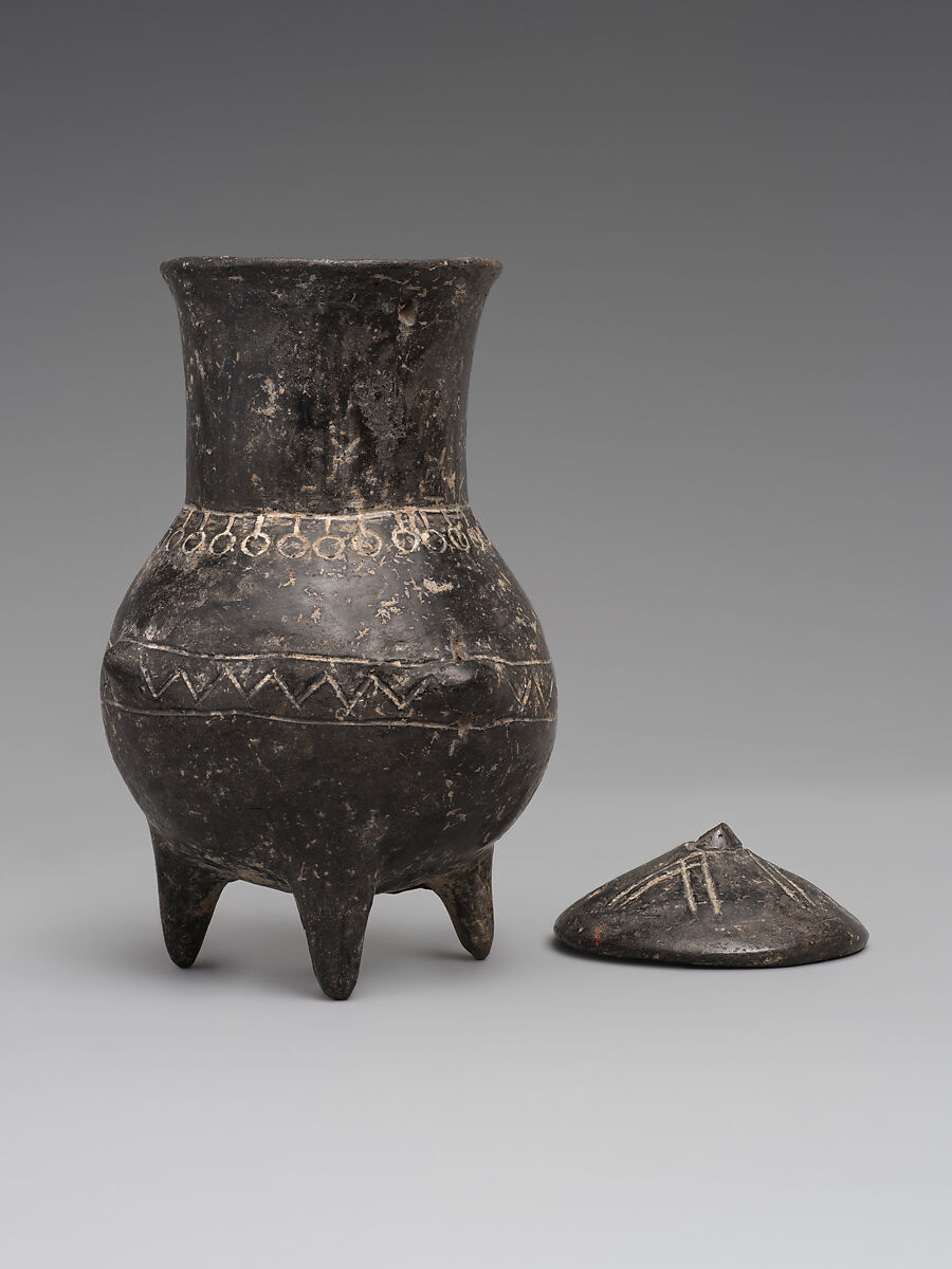 Tripod jar and lid, Ceramic, Yortan
