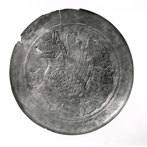 Plate with modern decoration of a mythical griffin bird, known as a senmurv