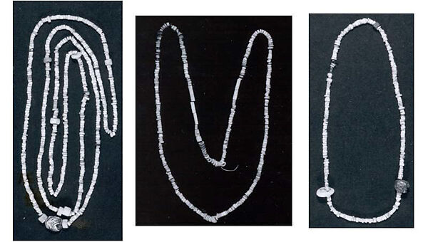 Necklace of three strands