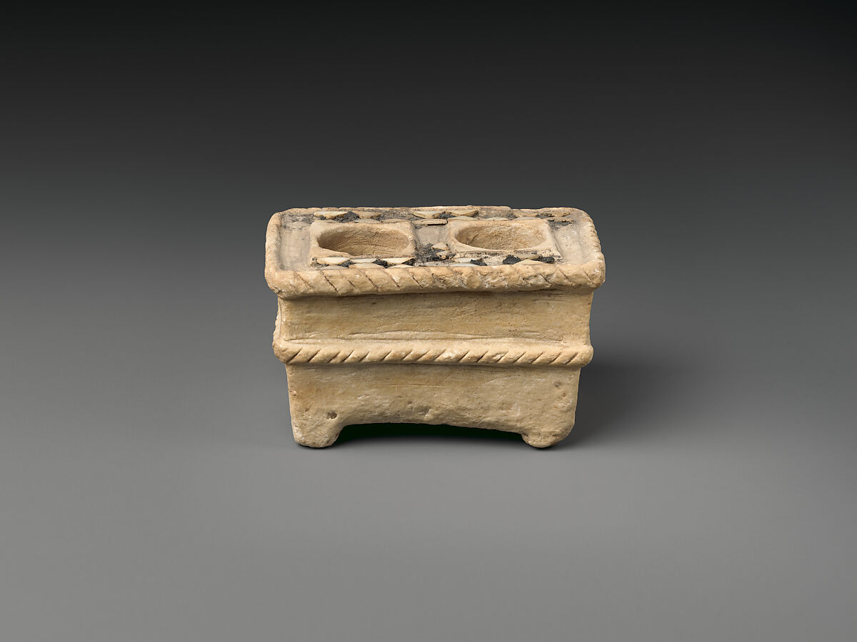 Rectangular container, Gypsum alabaster, shell, bitumen inlay, Sumerian