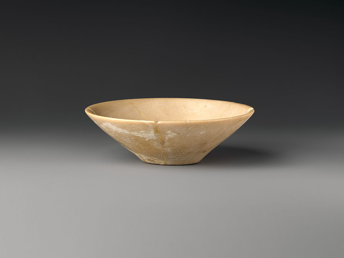 Shallow bowl, Limestone, Sumerian 