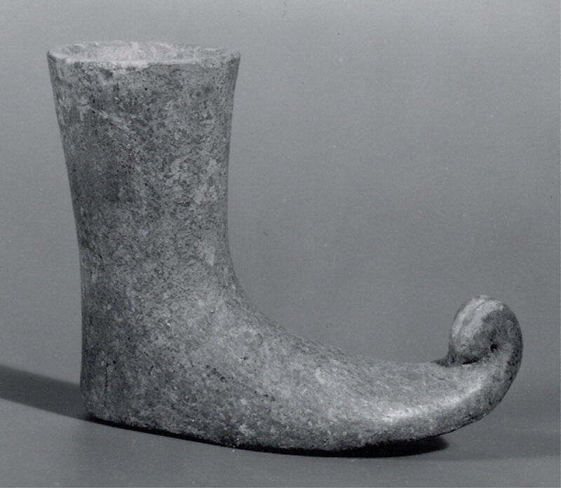 Votive boot, Ceramic, Iran 