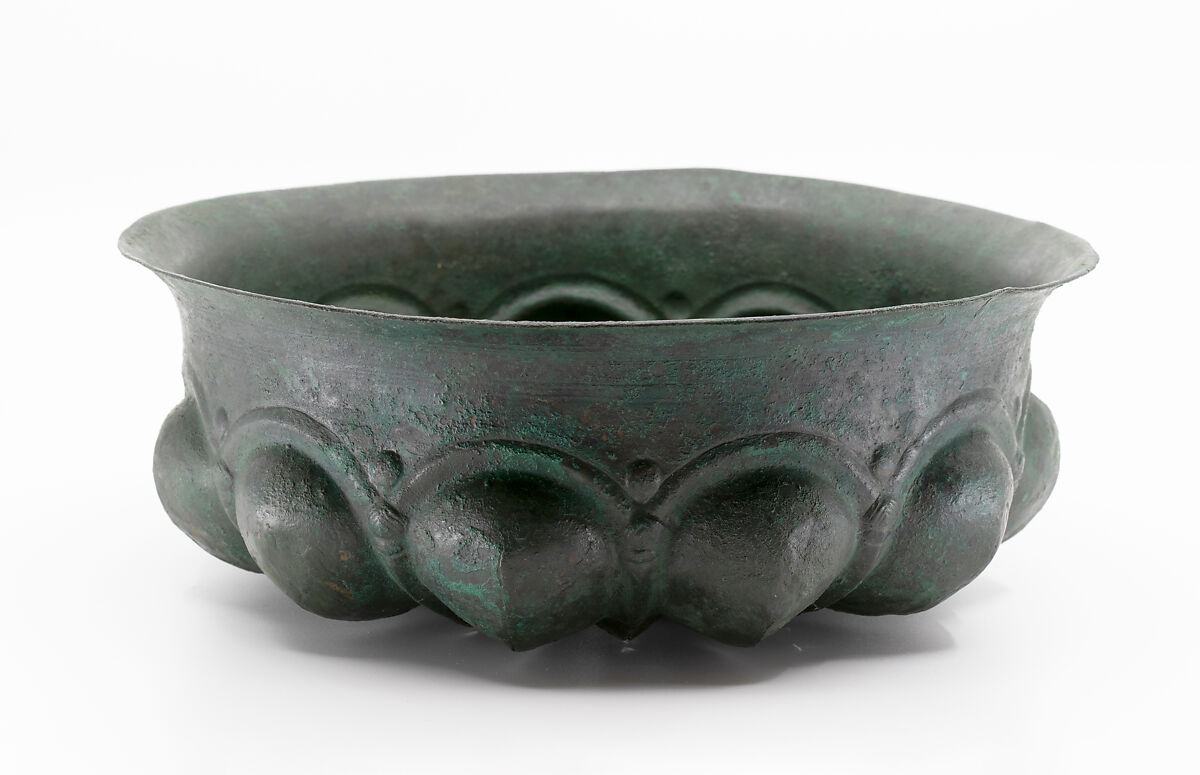 Lobed omphalos bowl, Bronze, Achaemenid 