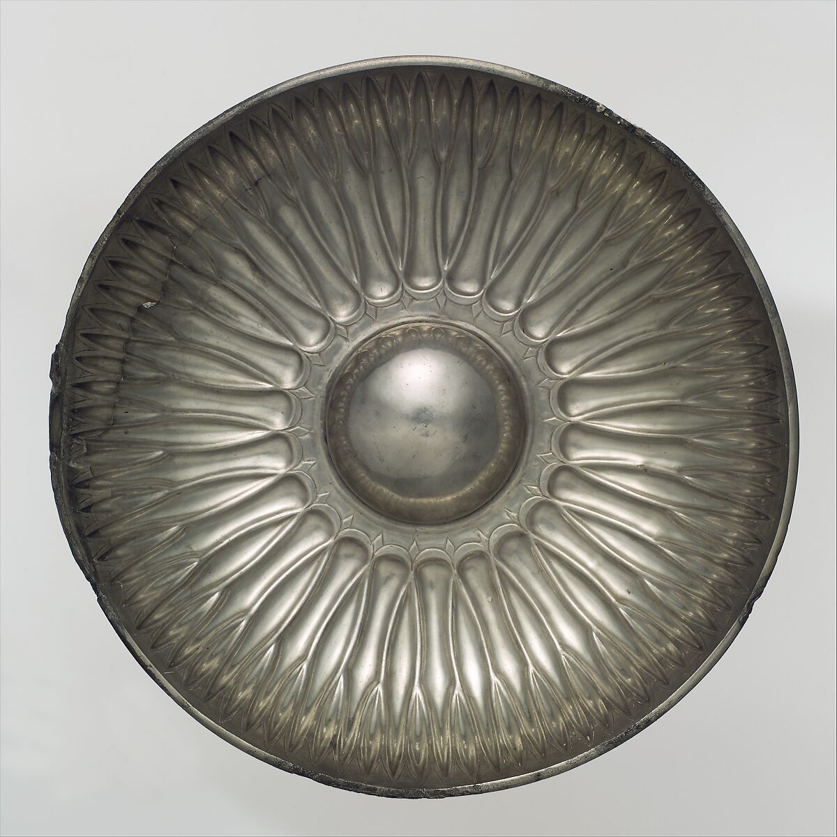 Bowl with a radiating petal design