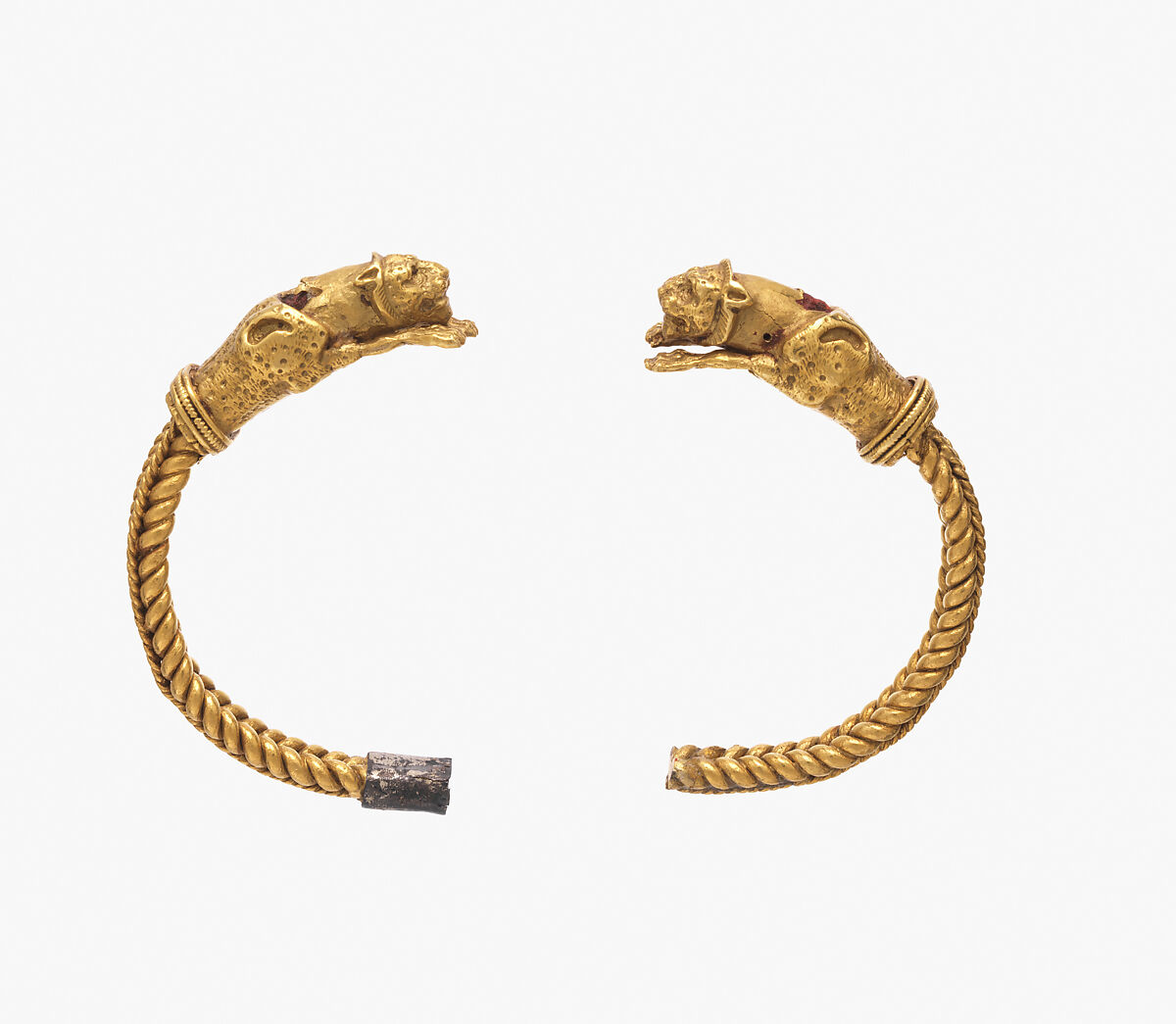 Bracelet with terminals in form of lion foreparts, Gold, cinnabar, Iran 