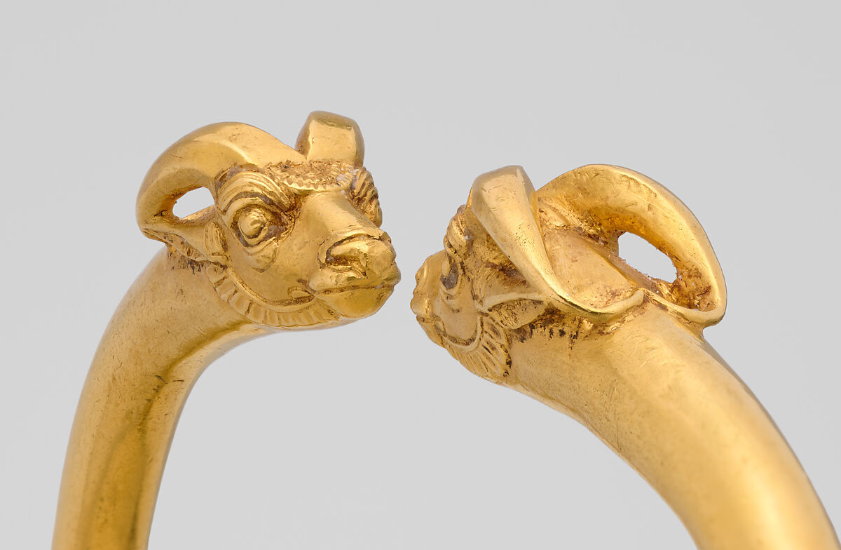 Bracelet with goat's head terminals, Gold, Achaemenid