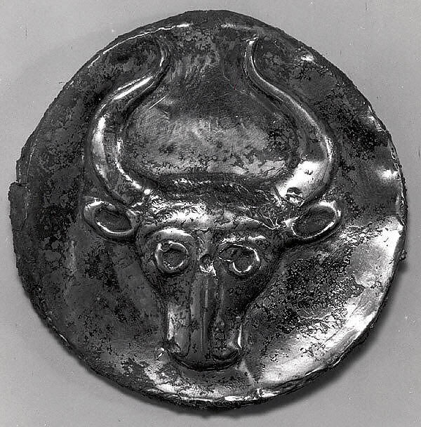 Plaque or lid with a bull's head, Electrum, Bactria-Margiana Archaeological Complex 