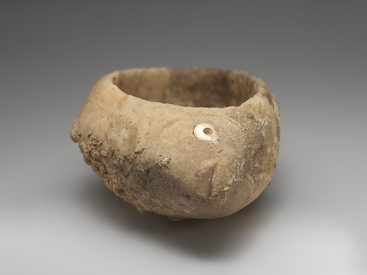Fish-shaped vessel, Gypsum alabaster, shell