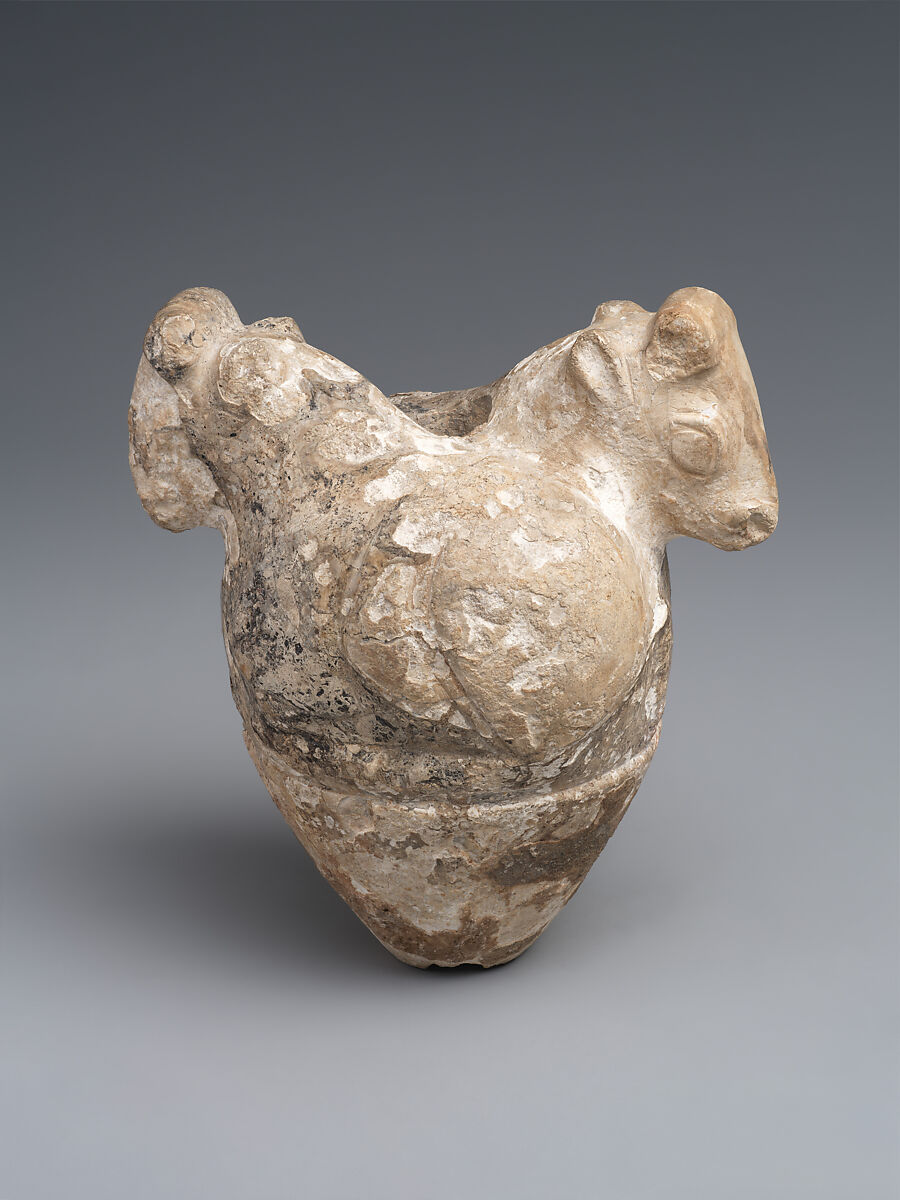 Mace head with reclining bulls, Limestone 