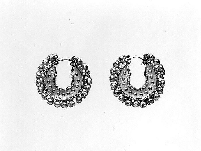 Earrings, Gold, Achaemenid 