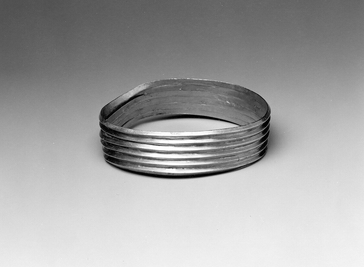 Pair of armlets, Gold