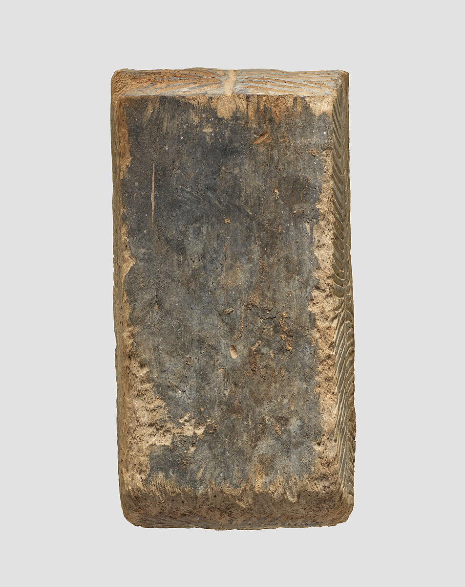 Rectangular wooden cosmetic or amulet box with sliding lid, Wood (poplar?), Alanic