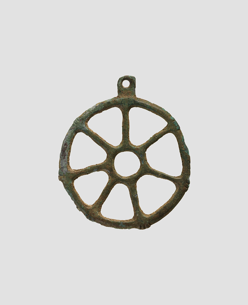 Wheel-shaped pendant, Metal, Alanic