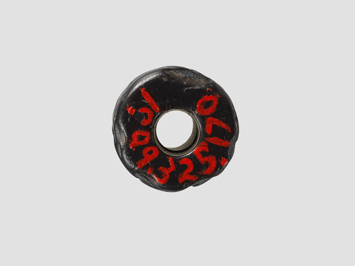 Cylinder seal and modern impression: confronted king and goddess (?), five rows of inscription, Hematite