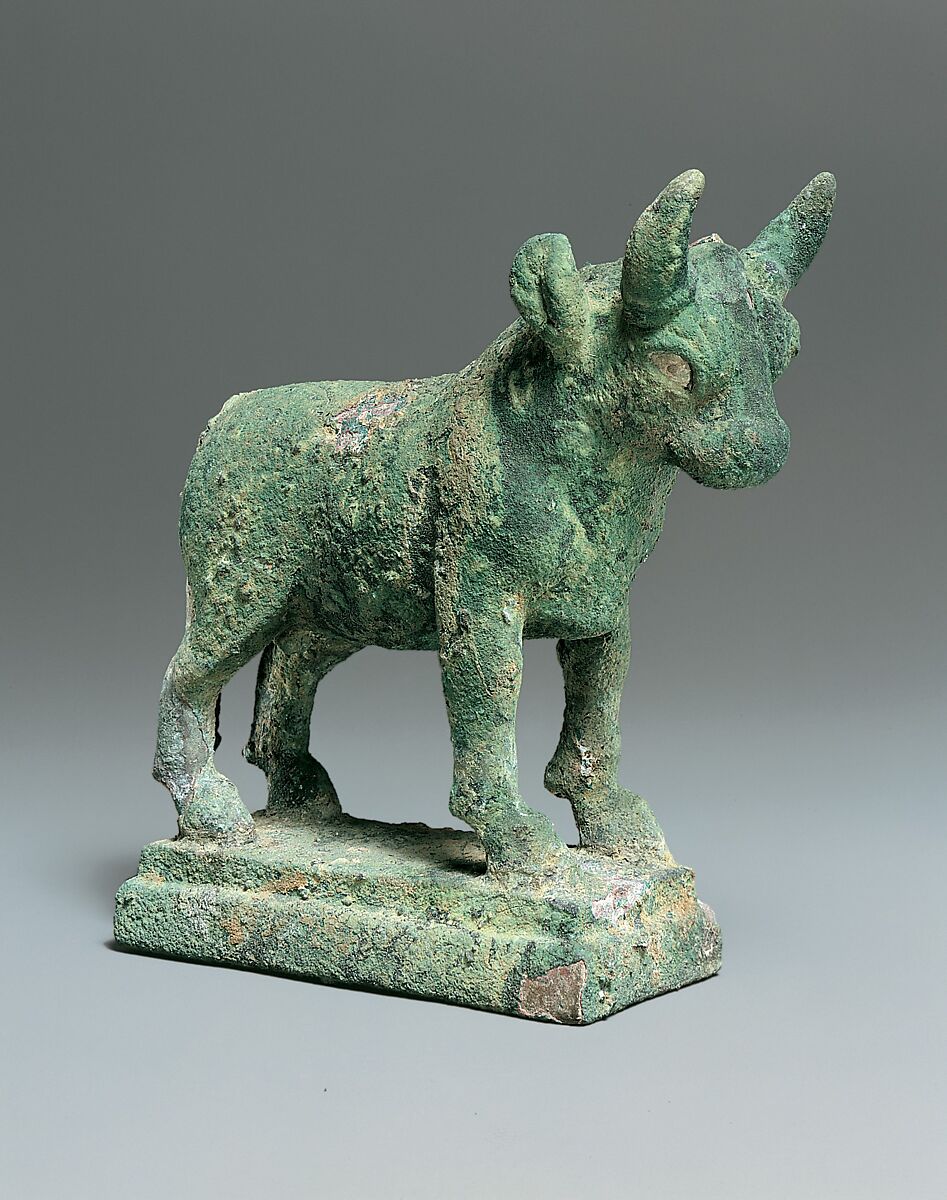 Standing bull, Copper alloy, shell