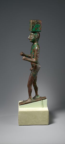 Man carrying a box, possibly for offerings, Copper alloy, Sumerian