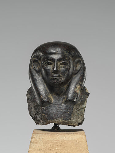 Head and chest of a shabti figure