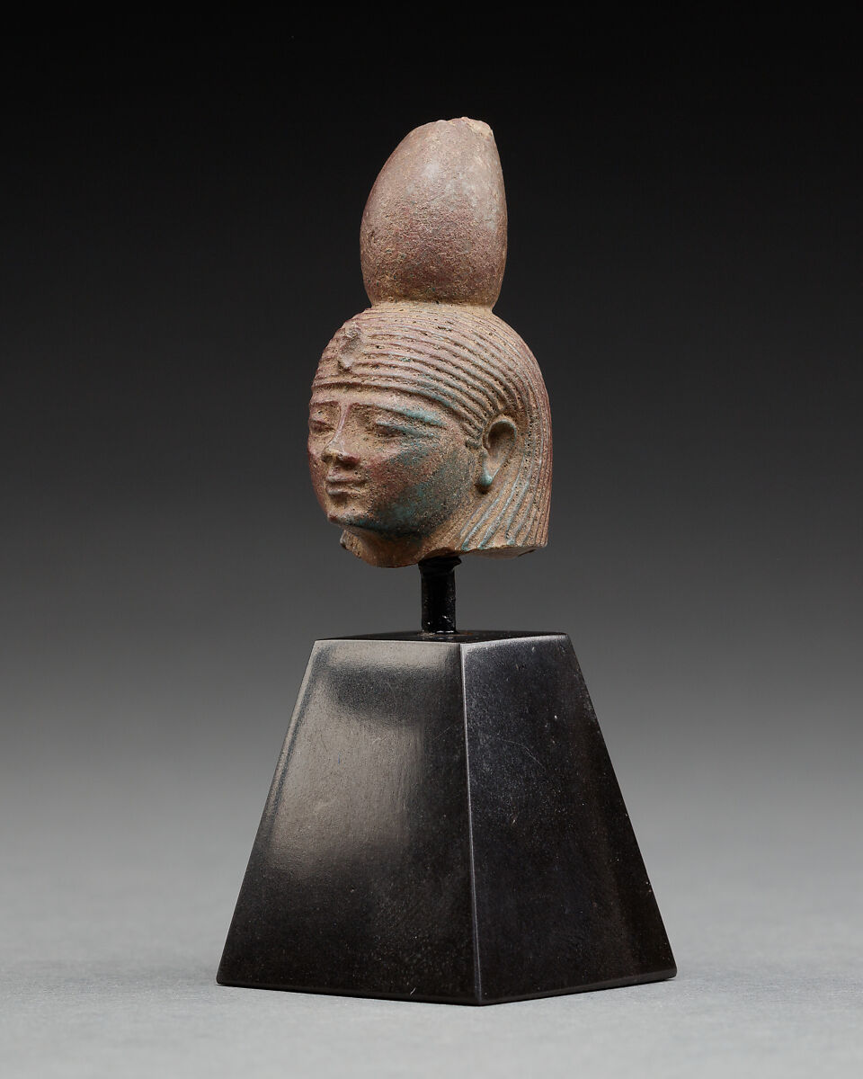 Head of a goddess, Glazed stone (?)