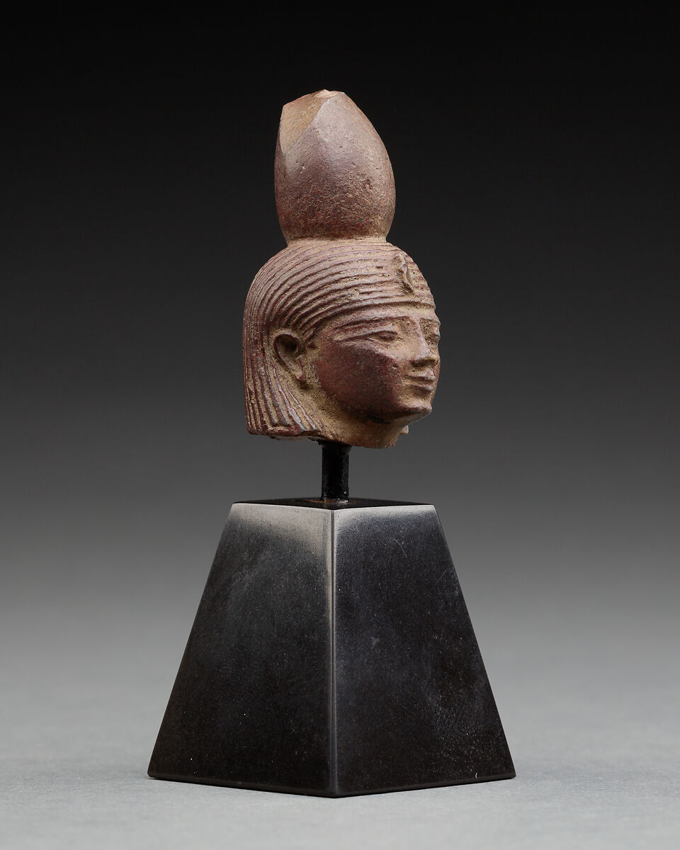 Head of a goddess, Glazed stone (?)