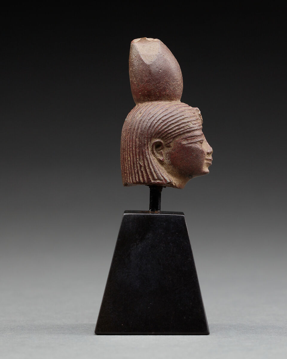 Head of a goddess, Glazed stone (?)