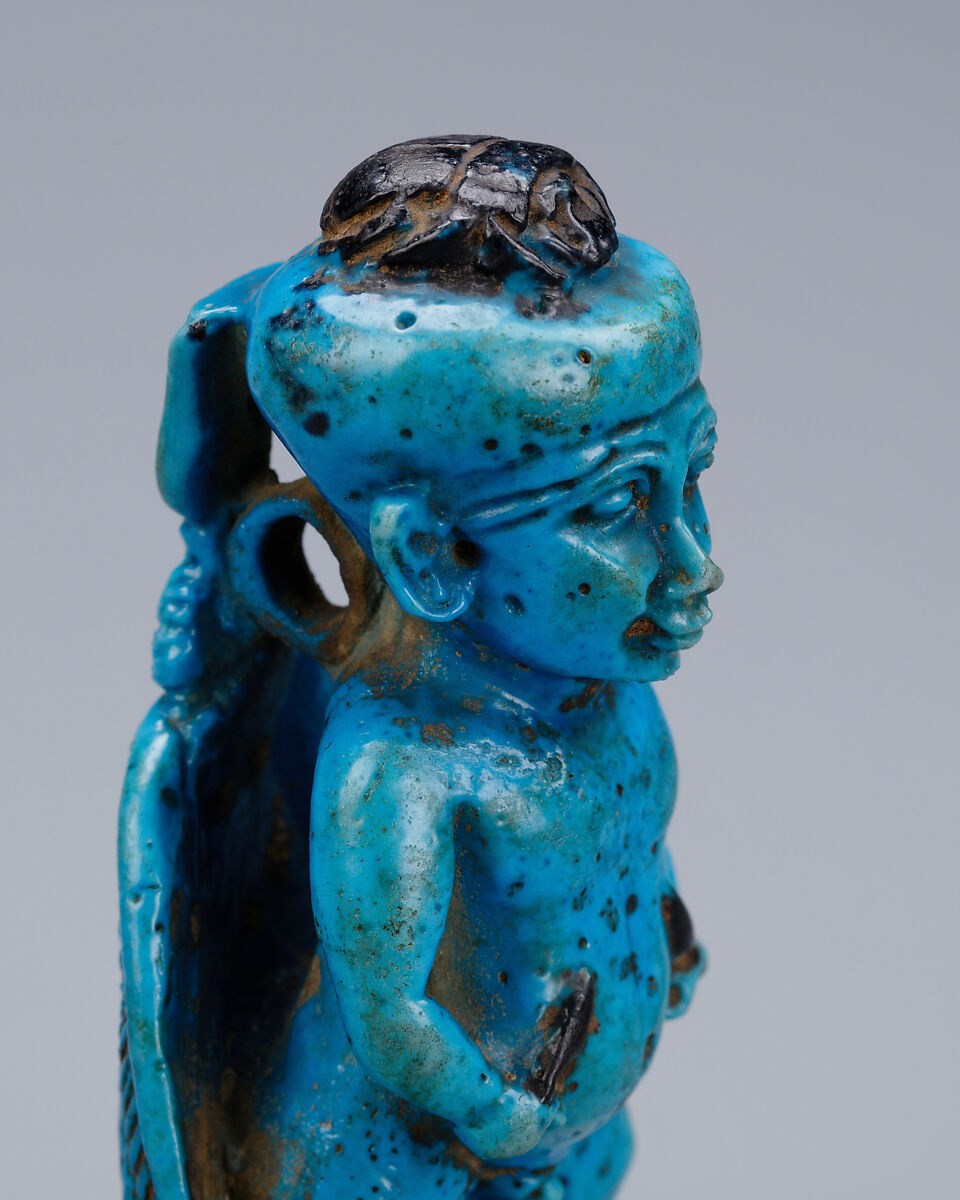 Pataikos Amulet, Faience