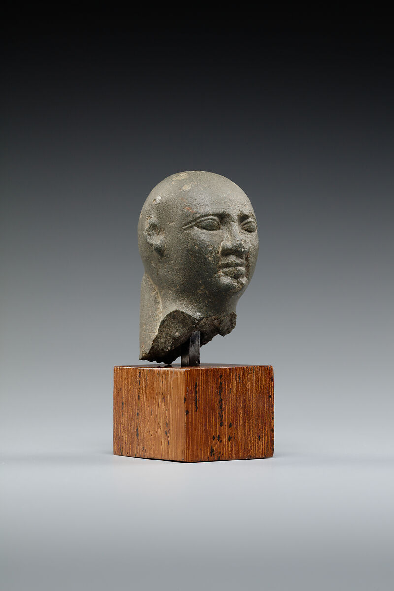 Head from the figure of an official, Fine-grained greenish-grey stone
