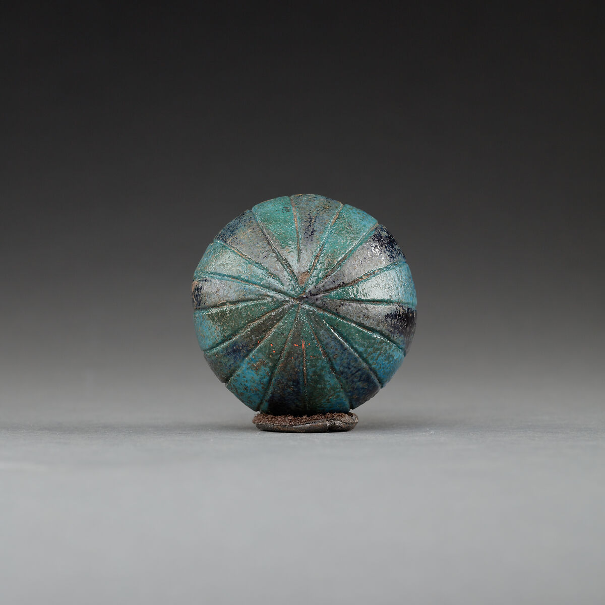 Segmented ball, Faience