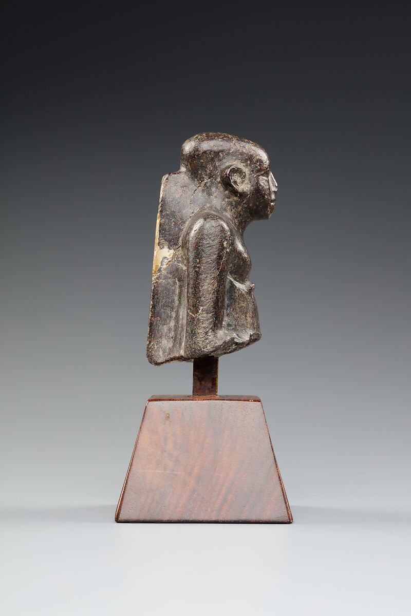 Upper Part of a Seated Figure in a Long Kilt, Serpentinite (?)