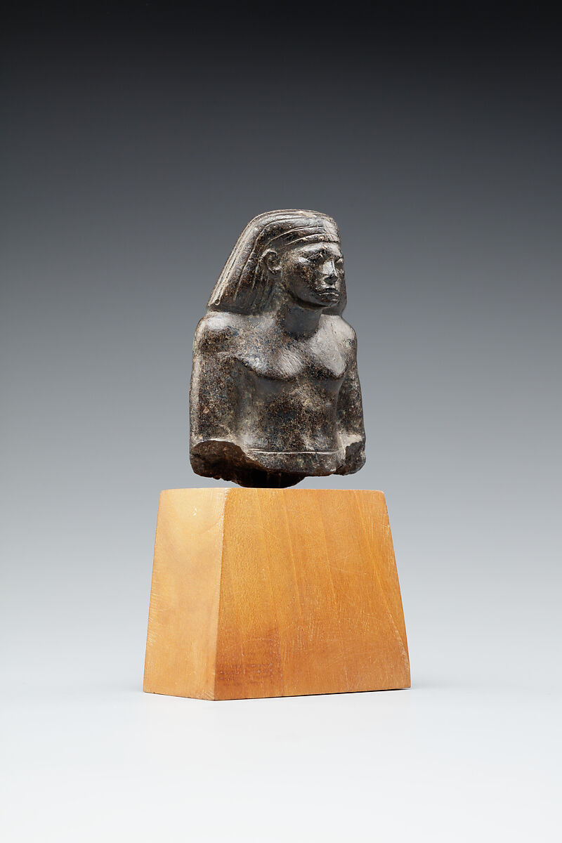 Upper part of a figure of a seated official, Steatite or serpentinite