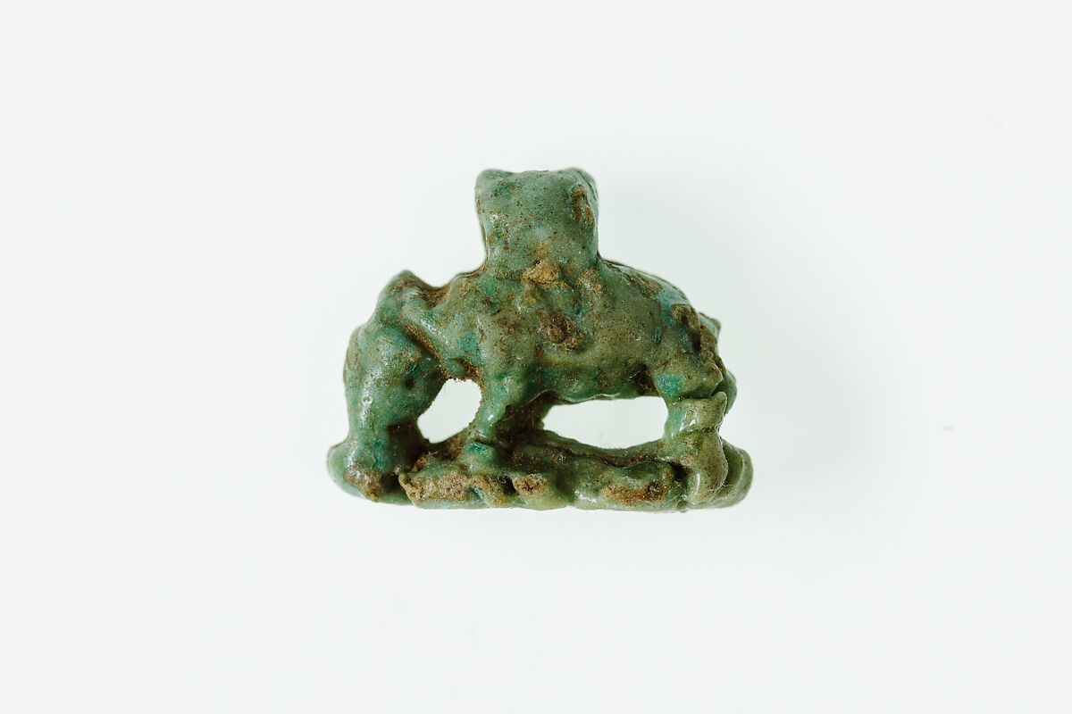 Sow Amulet, Faience