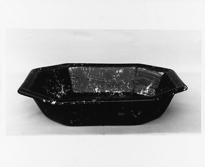 Dish, Lyman, Fenton &amp; Co. (1849–52), Mottled brown earthenware, American