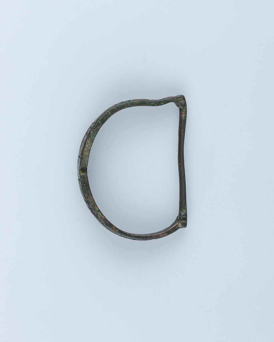 Buckle, Bronze, gilt, possibly Roman 