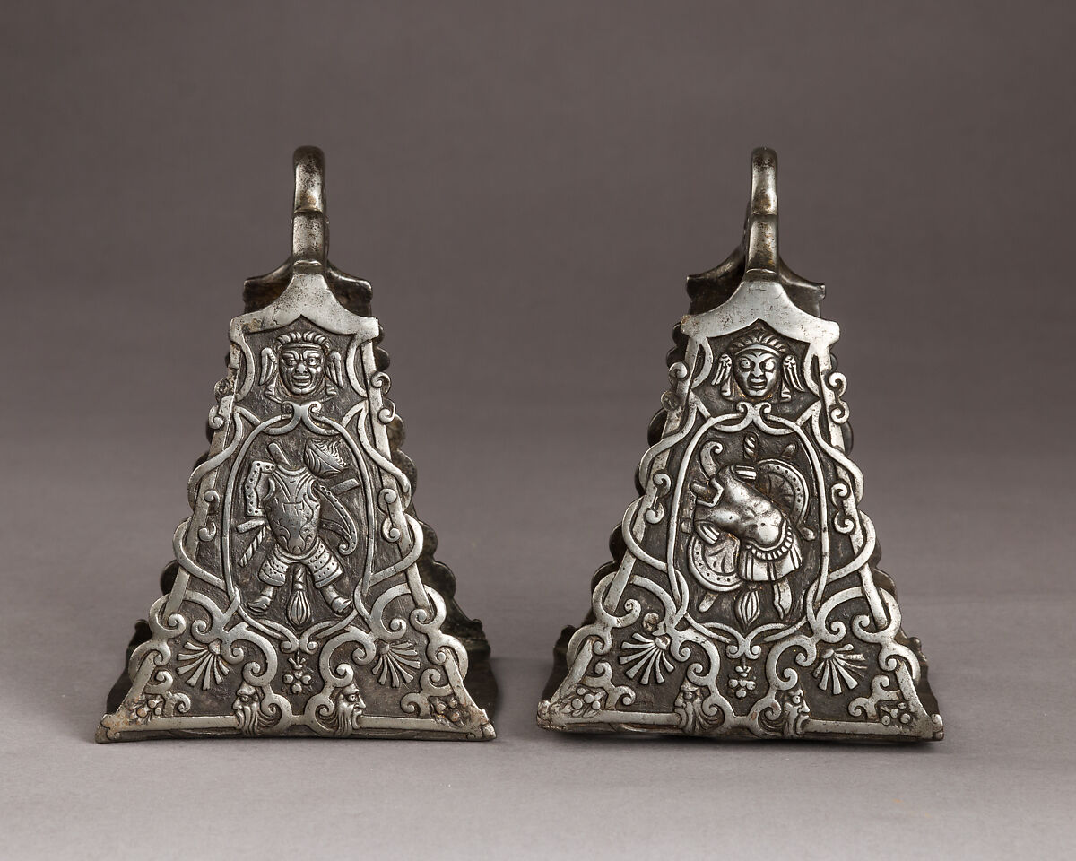 Pair of Stirrups, Iron alloy, gold, Italian