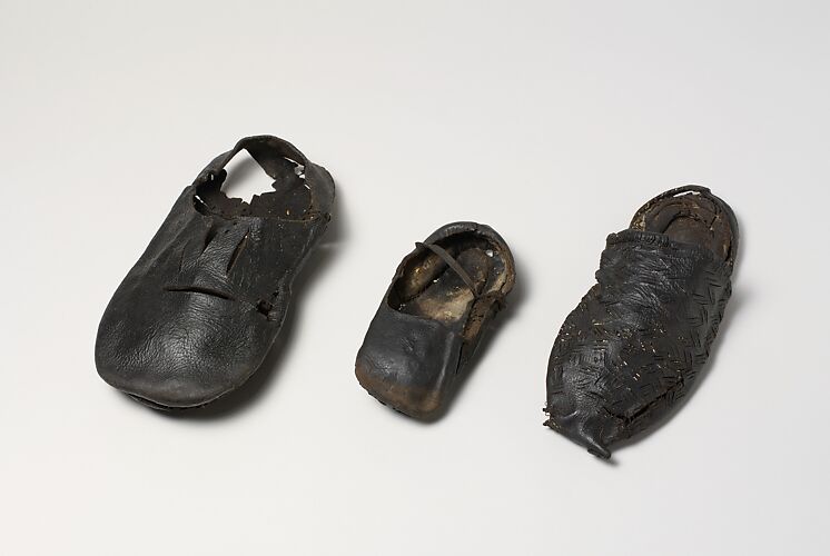 Shoe